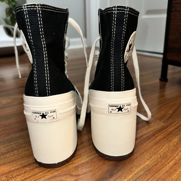 CHuck Taylor Converse sneaker with heel - Picture 2 of 3